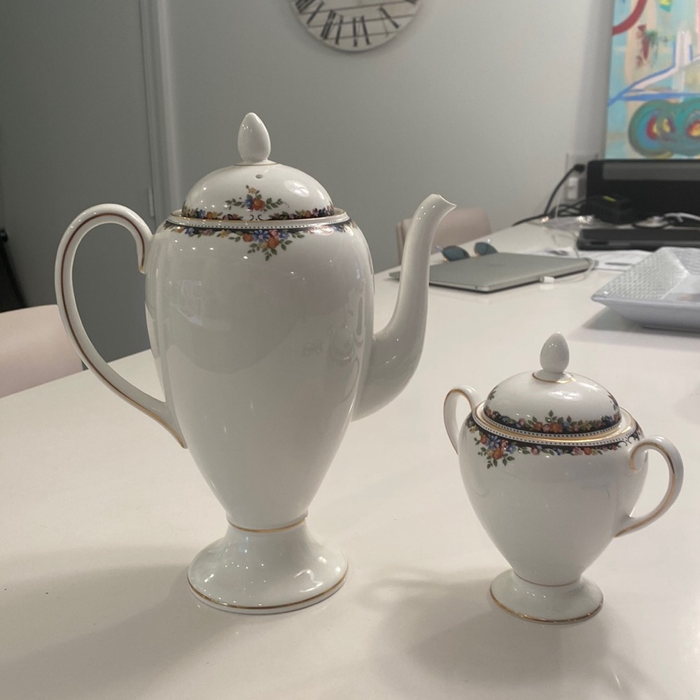 Wedgwood Osborne bone China tea/coffee pot and sugar container.
